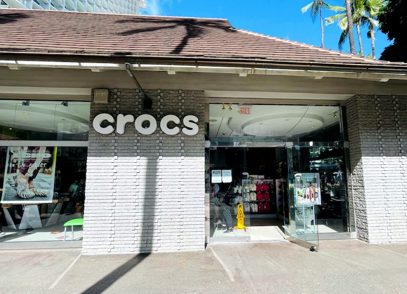 クロックスワイキキ店