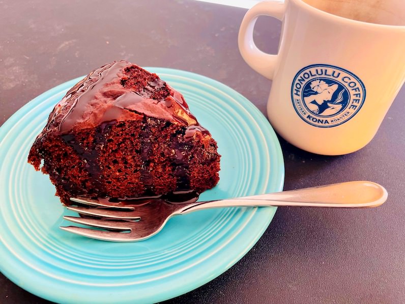 朝ごはんにチョコケーキ