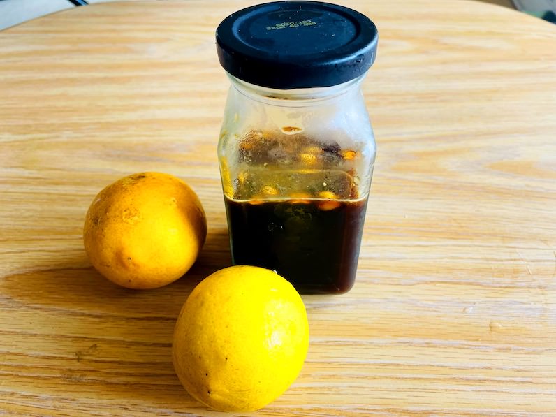ワイキキのアロハマーケットのオーガニックレモンで作ったポン酢