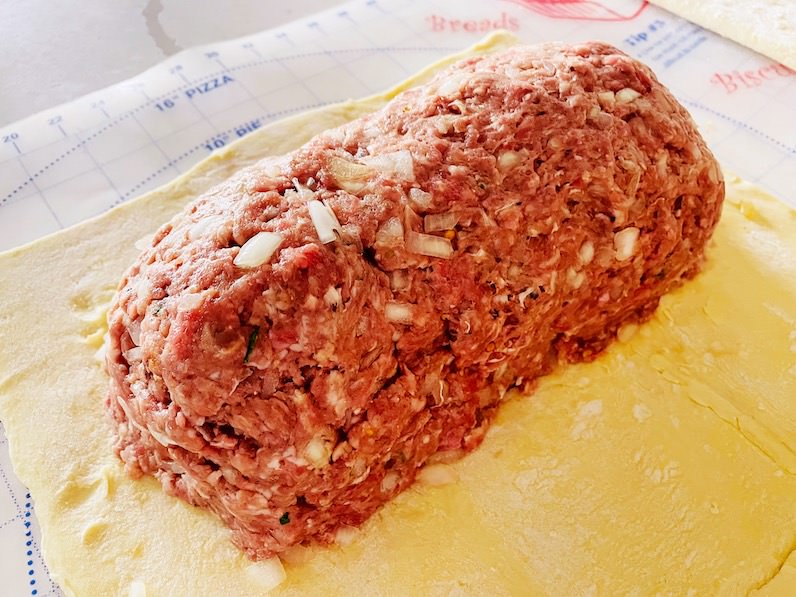 ミートローフのパイ包みを作る