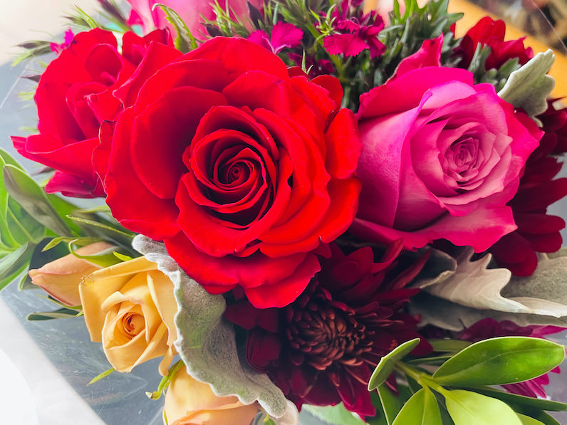 ホールフーズの薔薇のブーケ