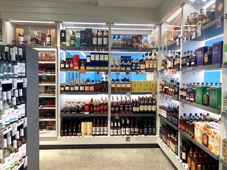 アイランド・カントリー・マーケット・ワイキキの酒売り場