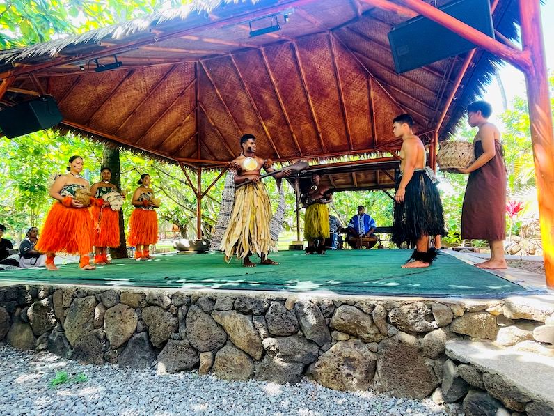 ポリネシアンカルチャーセンターの　のダンス