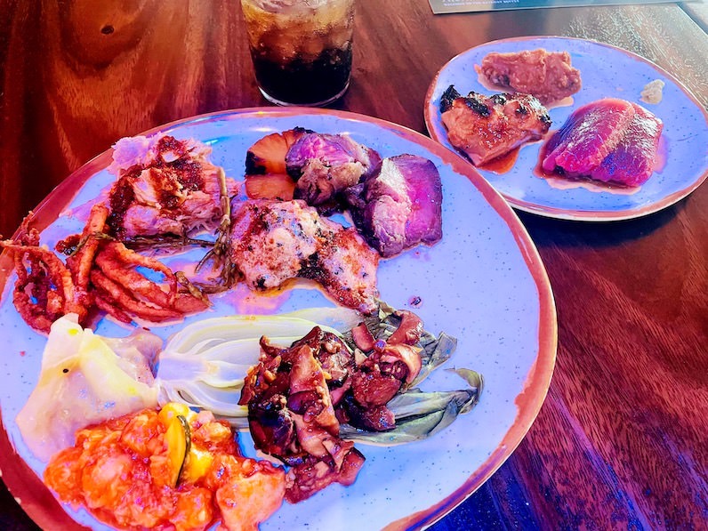 ポリネシアンカルチャーセンターのビュッフェ食べたもの
