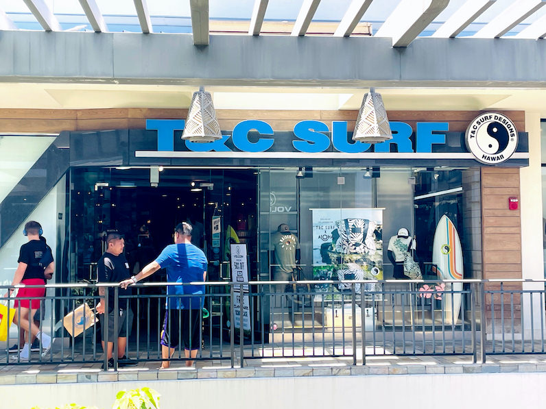 アラモアナセンターのT&Cサーフ